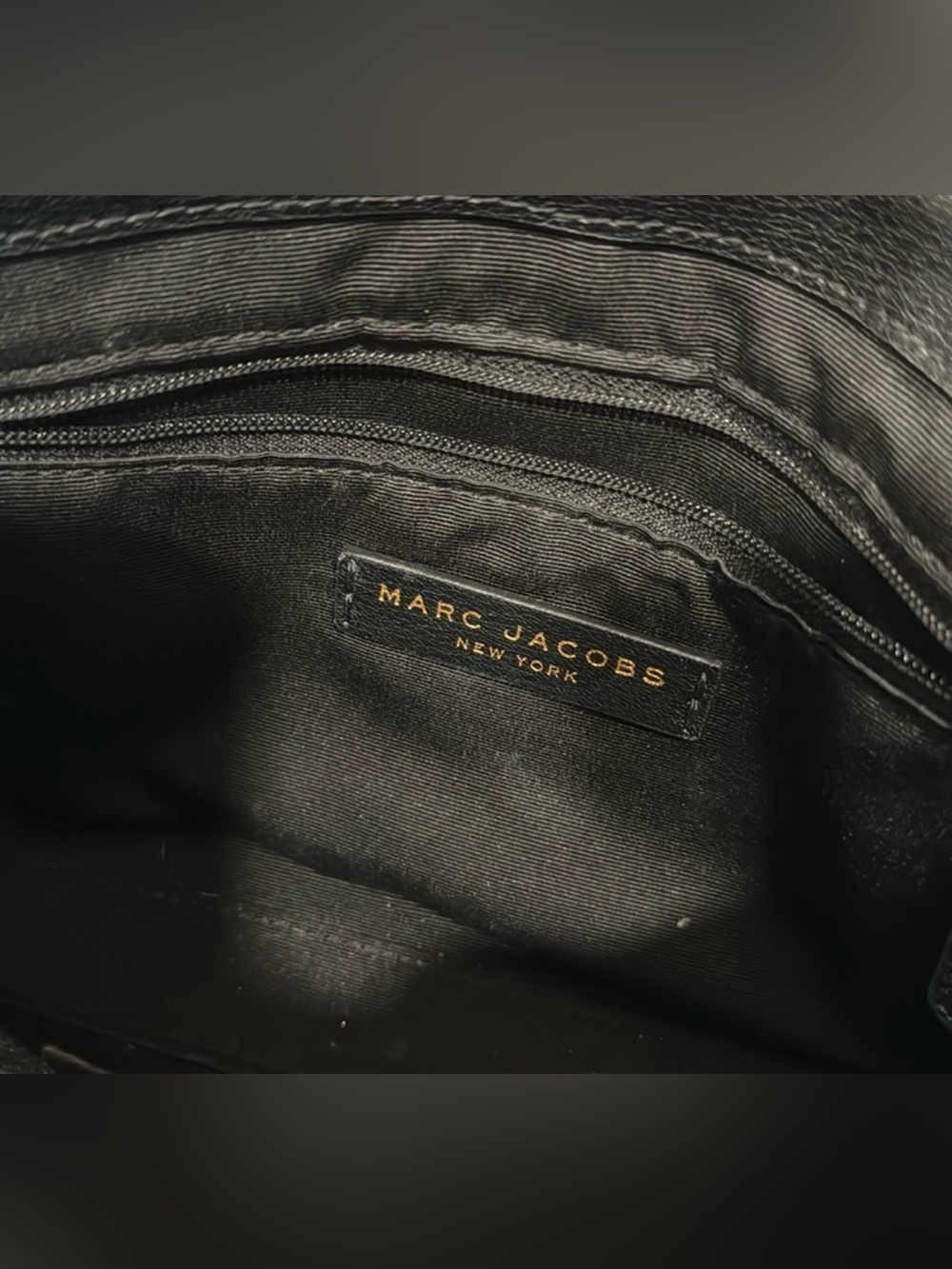 Marc Jacobs Black Leather Slim Crossbody with Gold Hardware - Picture 5 of 6